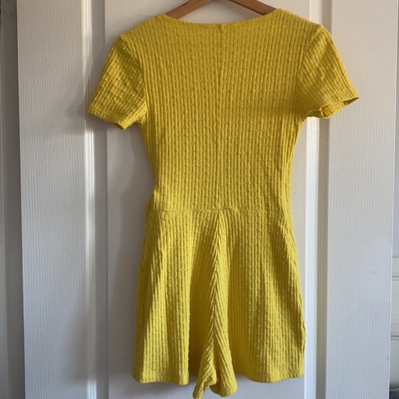 Zara yellow romper - Picture 3 of 3